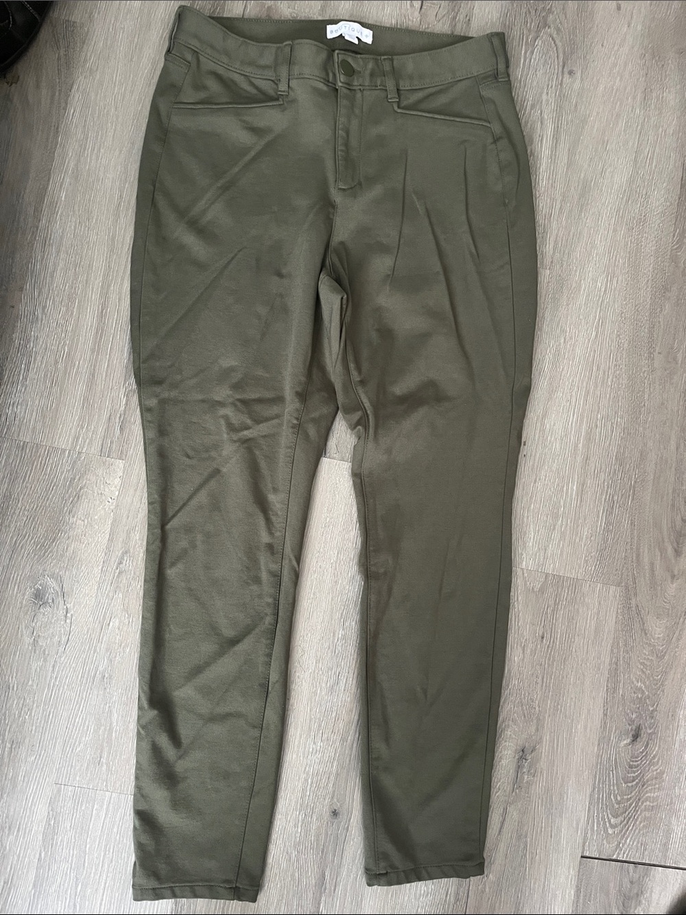 Boutique Brand Women’s Olive Green Chinos Size 14 Skinny fit